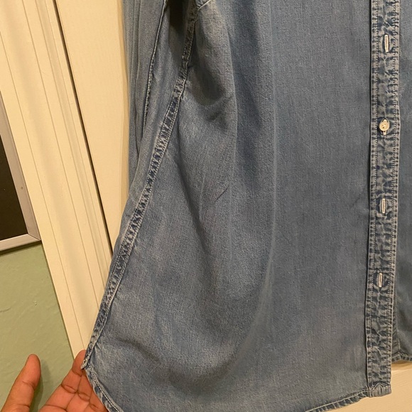 New-Ralph Lauren Blue button down blouse - Picture 4 of 7